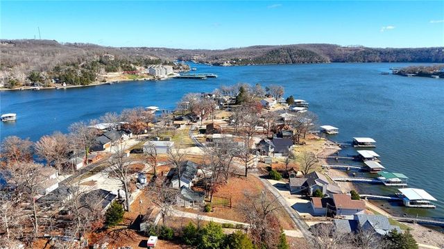 267 Long Acres Drive, Sunrise Beach, MO 65079