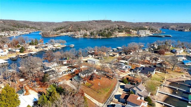 267 Long Acres Drive, Sunrise Beach, MO 65079