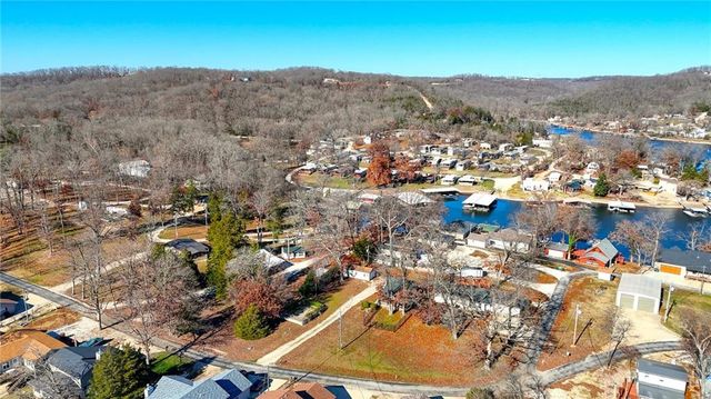 267 Long Acres Drive, Sunrise Beach, MO 65079