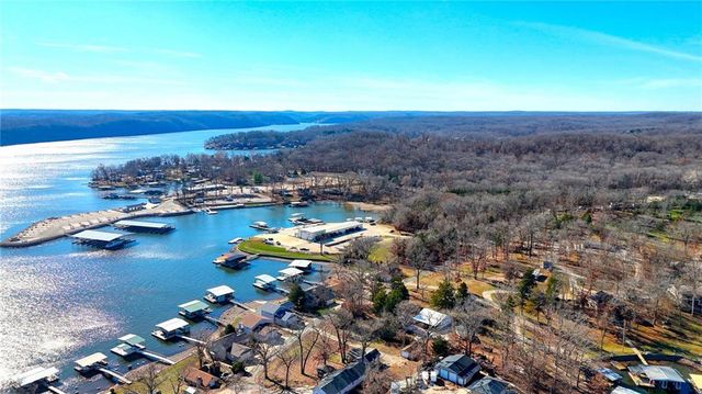 267 Long Acres Drive, Sunrise Beach, MO 65079
