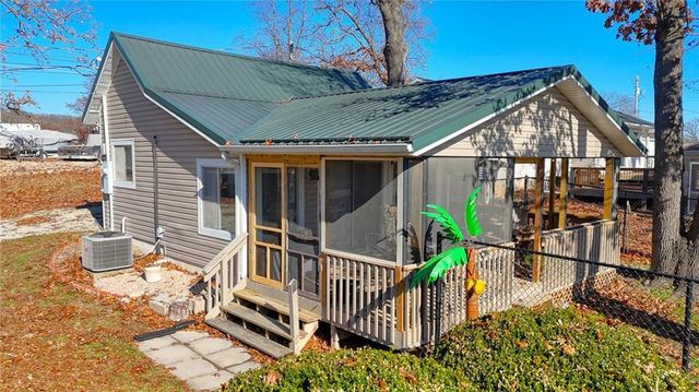 267 Long Acres Drive, Sunrise Beach, MO 65079