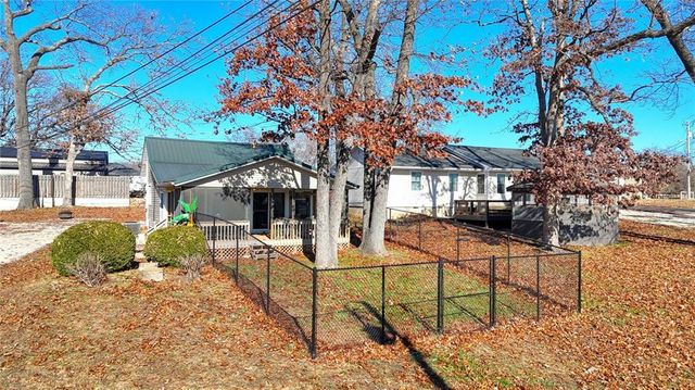 267 Long Acres Drive, Sunrise Beach, MO 65079