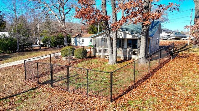 267 Long Acres Drive, Sunrise Beach, MO 65079