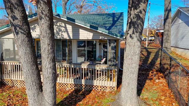 267 Long Acres Drive, Sunrise Beach, MO 65079