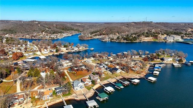 267 Long Acres Drive, Sunrise Beach, MO 65079