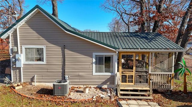 267 Long Acres Drive, Sunrise Beach, MO 65079