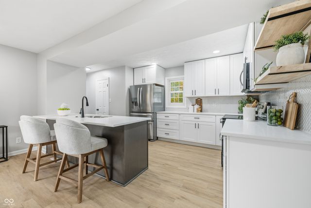 712 E Main Street, Carmel, IN 46032