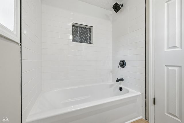 712 E Main Street, Carmel, IN 46032