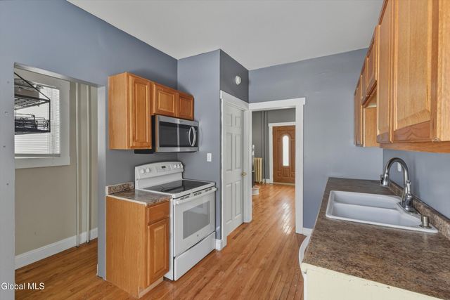 13 Cleveland Street, Albany, NY 12206