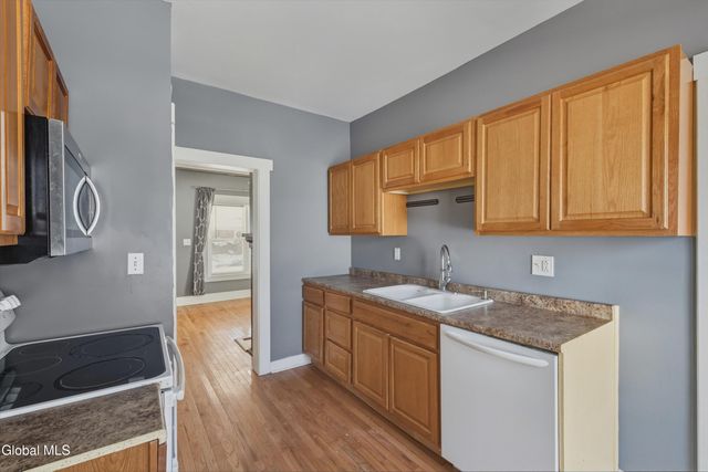 13 Cleveland Street, Albany, NY 12206