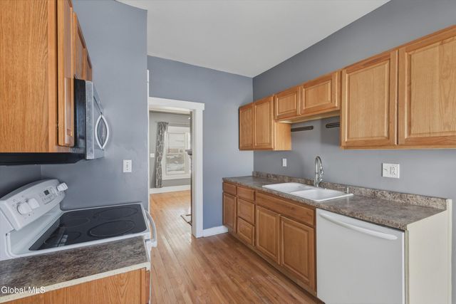 13 Cleveland Street, Albany, NY 12206