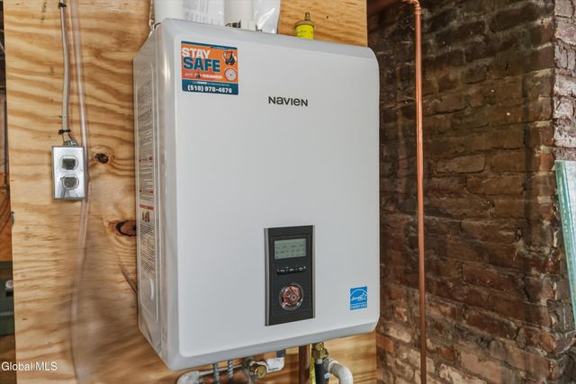 13 Cleveland Street, Albany, NY 12206