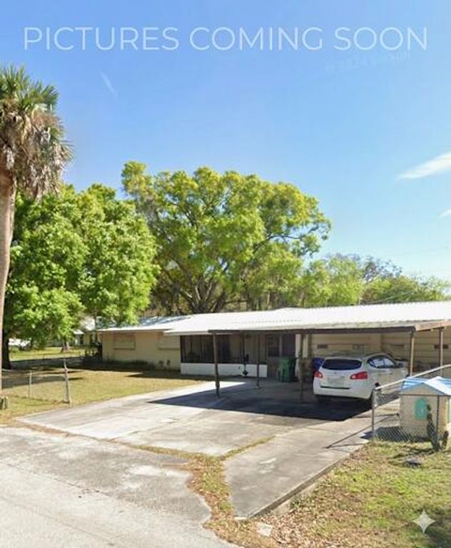 822 SE 9th Street, Okeechobee, FL 34974