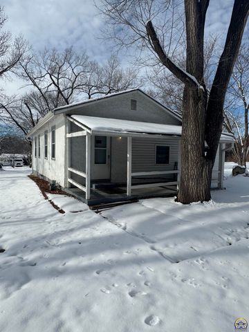 500 NW 56th St, Topeka, KS 66617