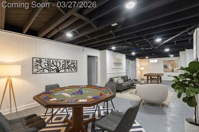 24241 Coolidge Highway, Oak Park, MI 48237