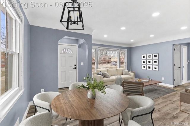 24241 Coolidge Highway, Oak Park, MI 48237