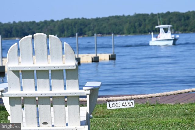 375 EQUESTRIAN LANDING TRL, Bumpass, VA 23024