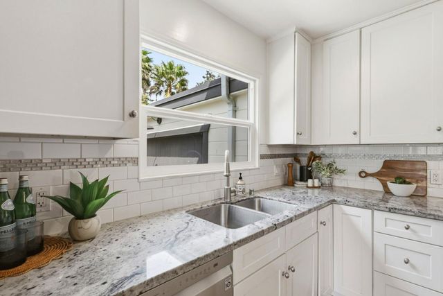 212 Darwin Street, Santa Cruz, CA 95062