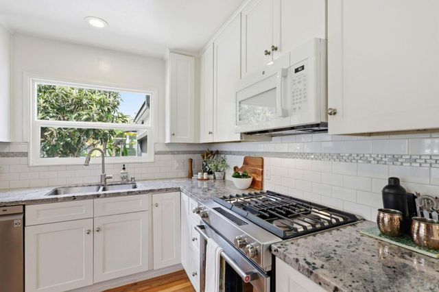 212 Darwin Street, Santa Cruz, CA 95062
