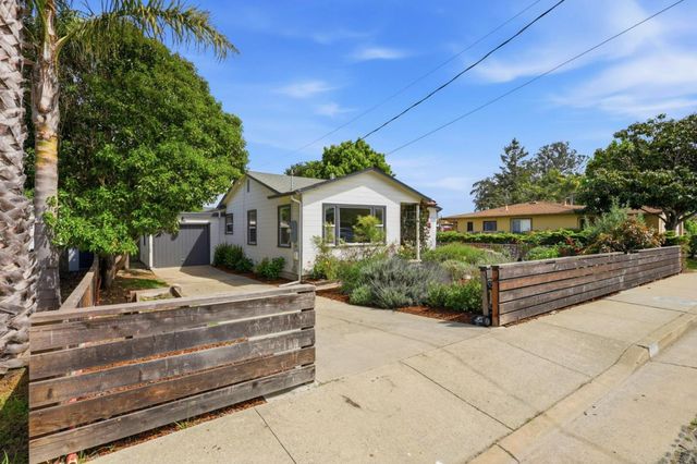 212 Darwin Street, Santa Cruz, CA 95062