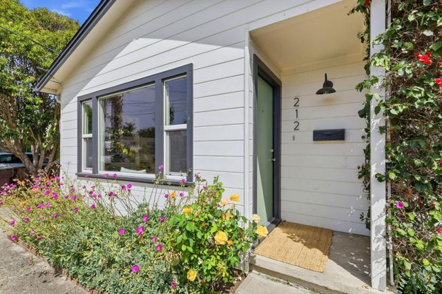 212 Darwin Street, Santa Cruz, CA 95062