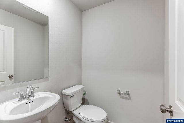 588 Stubb Rd, Woodburn, OR 97071