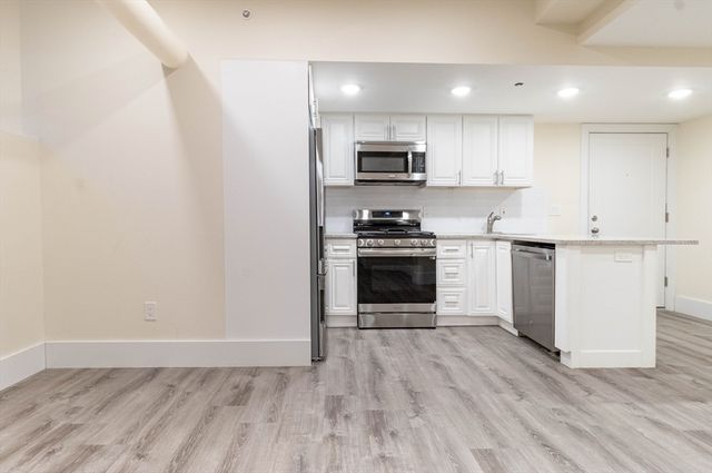 25 Peterborough St. 31, Boston, MA 02215