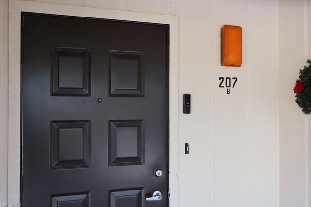 4955 Pepper CIR # B207, Naples, FL 34113