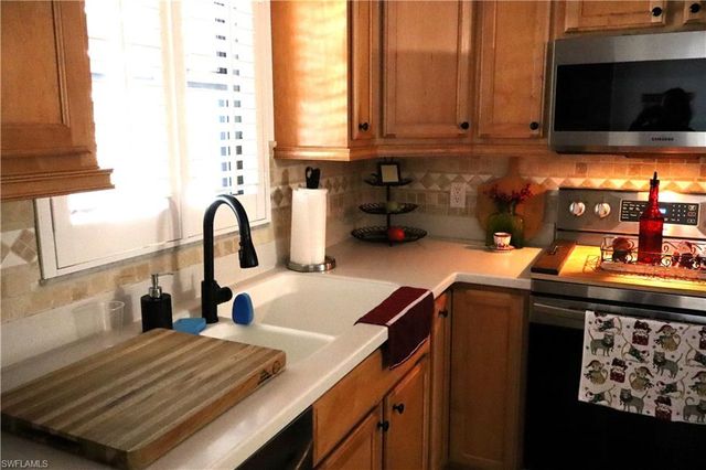 4955 Pepper CIR # B207, Naples, FL 34113