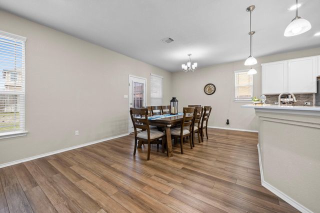 125 Danablu DR, Hutto, TX 78634