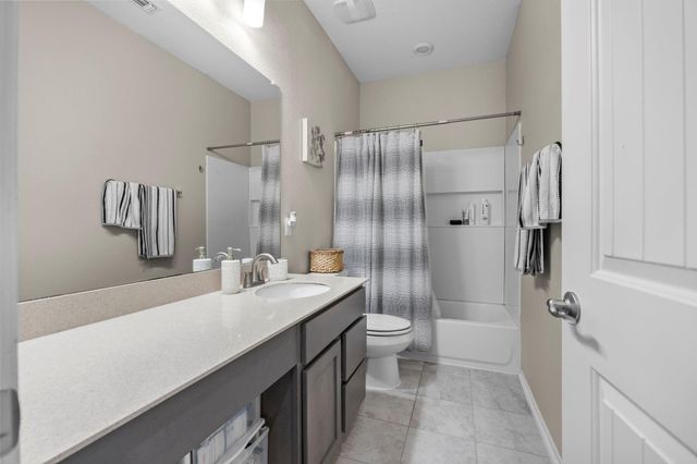 125 Danablu DR, Hutto, TX 78634