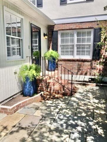 2 Poulnot Lane, Charleston, SC 29401