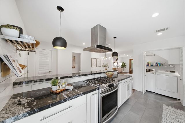 6441 Olympia Drive 121, Houston, TX 77057
