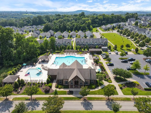 2052 Hickory Brook Dr, Hermitage, TN 37076