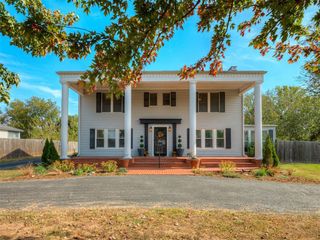 1901 N Bell Avenue, Shawnee, OK 74804