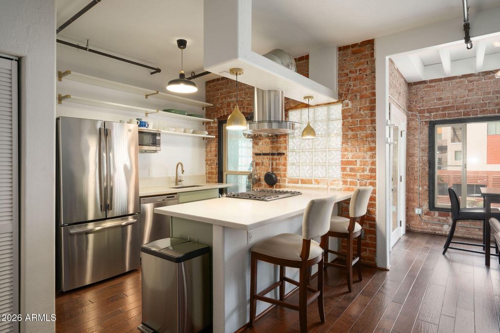 Image 1 of property listing at 387 N 2ND Avenue 2E, Phoenix, AZ 85003