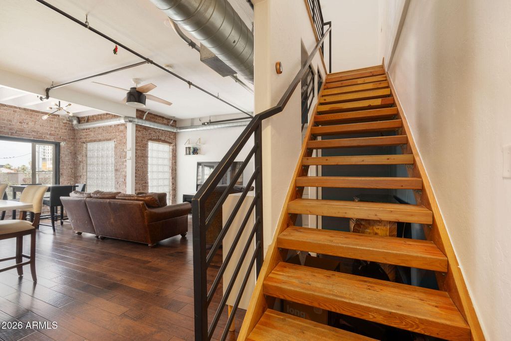 Image 10 of property listing at 387 N 2ND Avenue 2E, Phoenix, AZ 85003