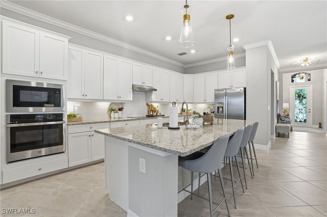 28071 Foxrock CT, Bonita Springs, FL 34135