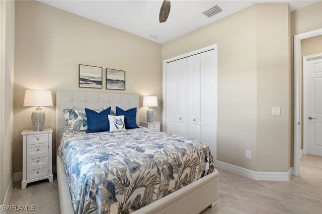 28071 Foxrock CT, Bonita Springs, FL 34135