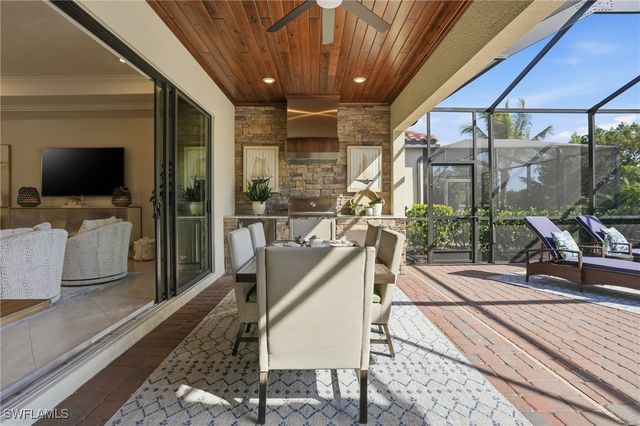 28071 Foxrock CT, Bonita Springs, FL 34135