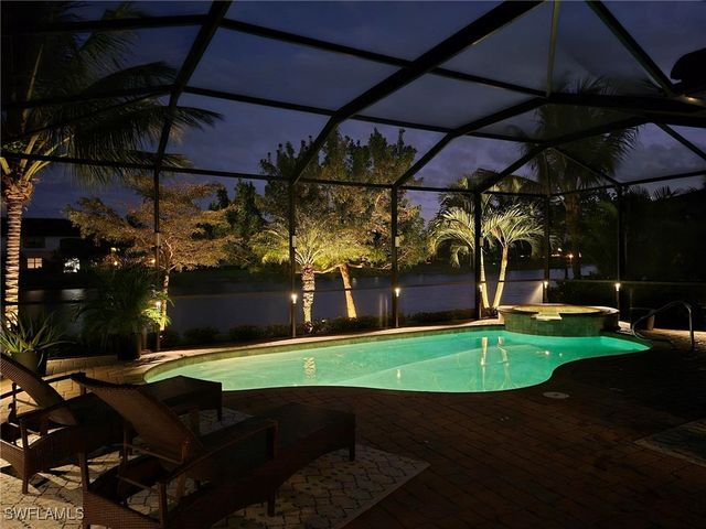 28071 Foxrock CT, Bonita Springs, FL 34135