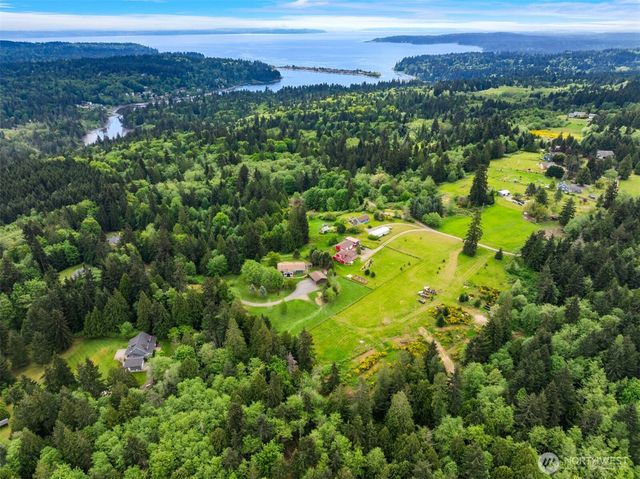6009 NE Gunderson Road, Poulsbo, WA 98370