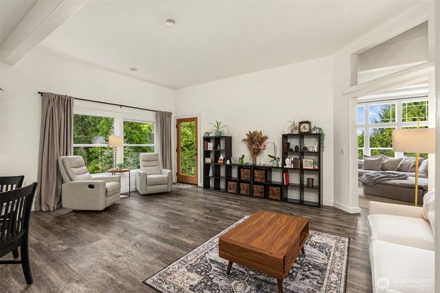 6009 NE Gunderson Road, Poulsbo, WA 98370