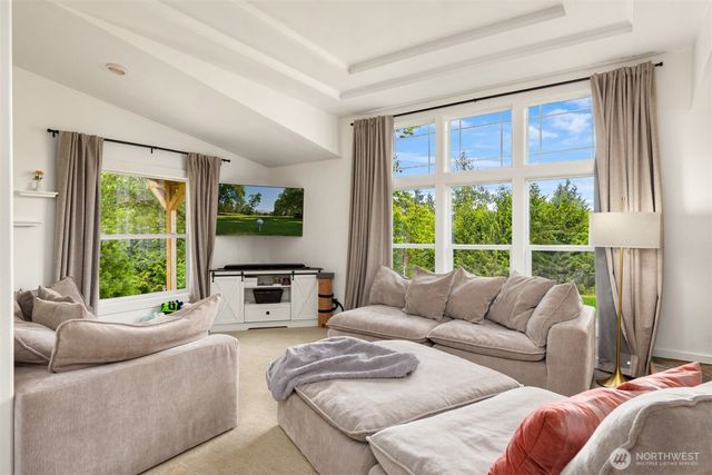 6009 NE Gunderson Road, Poulsbo, WA 98370