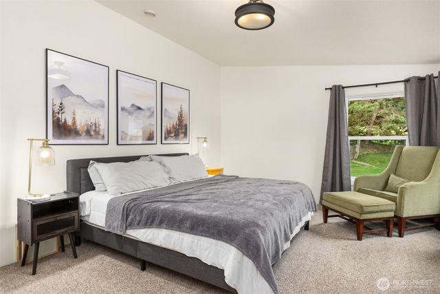 6009 NE Gunderson Road, Poulsbo, WA 98370