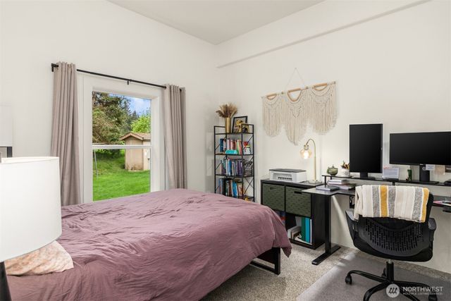 6009 NE Gunderson Road, Poulsbo, WA 98370