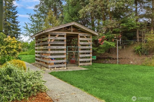 6009 NE Gunderson Road, Poulsbo, WA 98370
