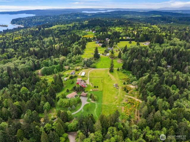 6009 NE Gunderson Road, Poulsbo, WA 98370