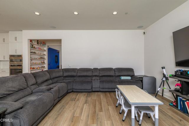 28608 Windbreak Terrace, Santa Clarita, CA 91350