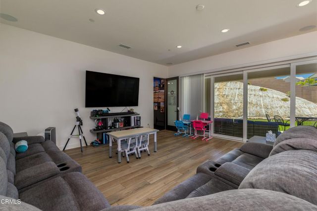 28608 Windbreak Terrace, Santa Clarita, CA 91350